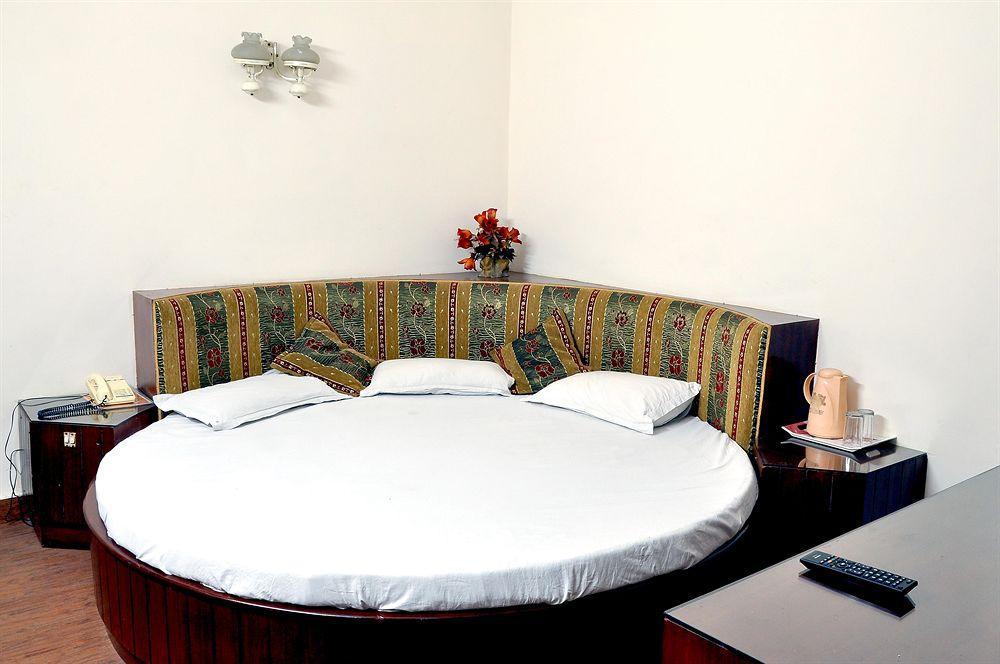 Oyo 3472 Hotel Rama Inn Nueva Delhi Exterior foto