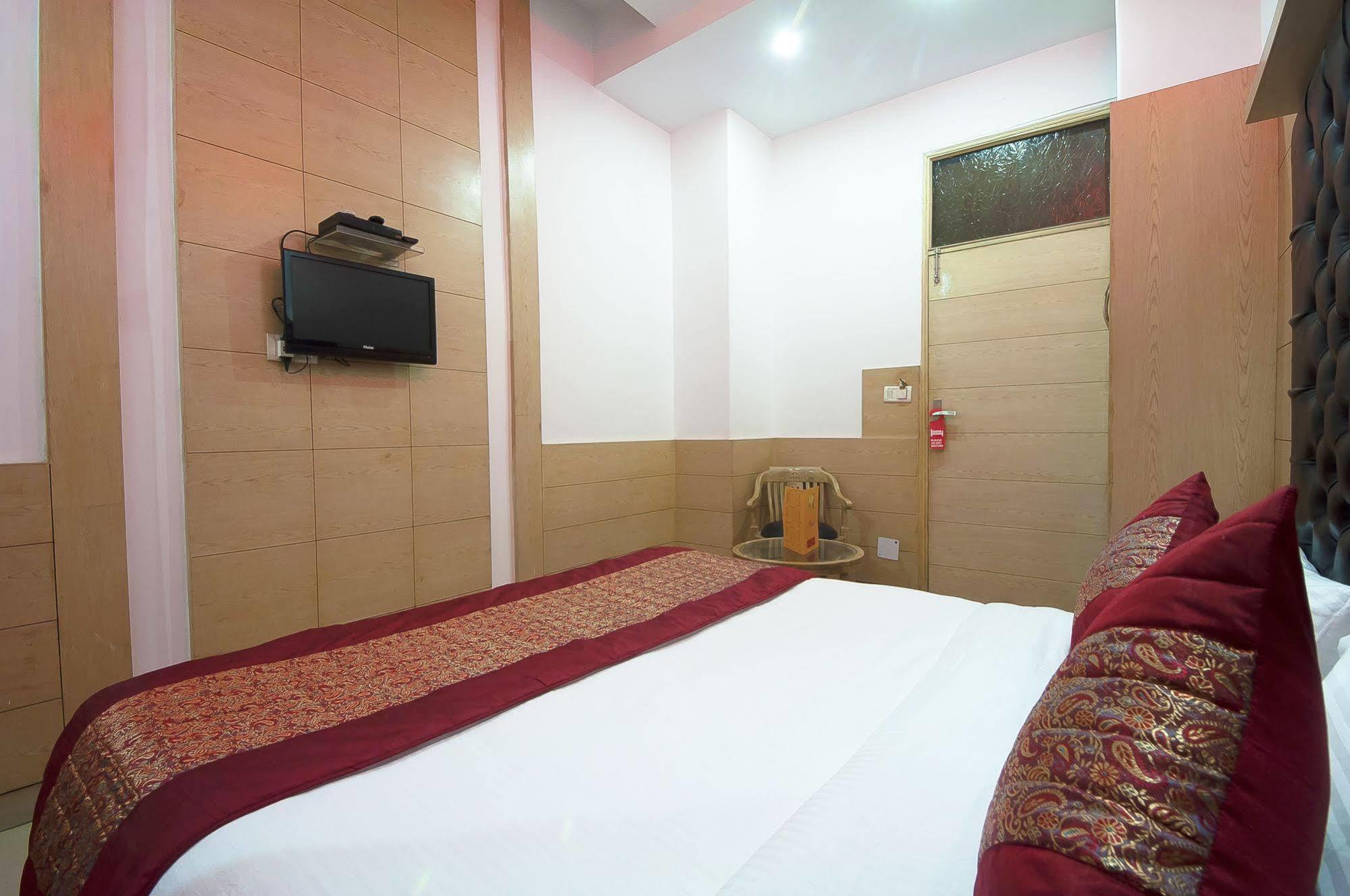 Oyo 3472 Hotel Rama Inn Nueva Delhi Exterior foto